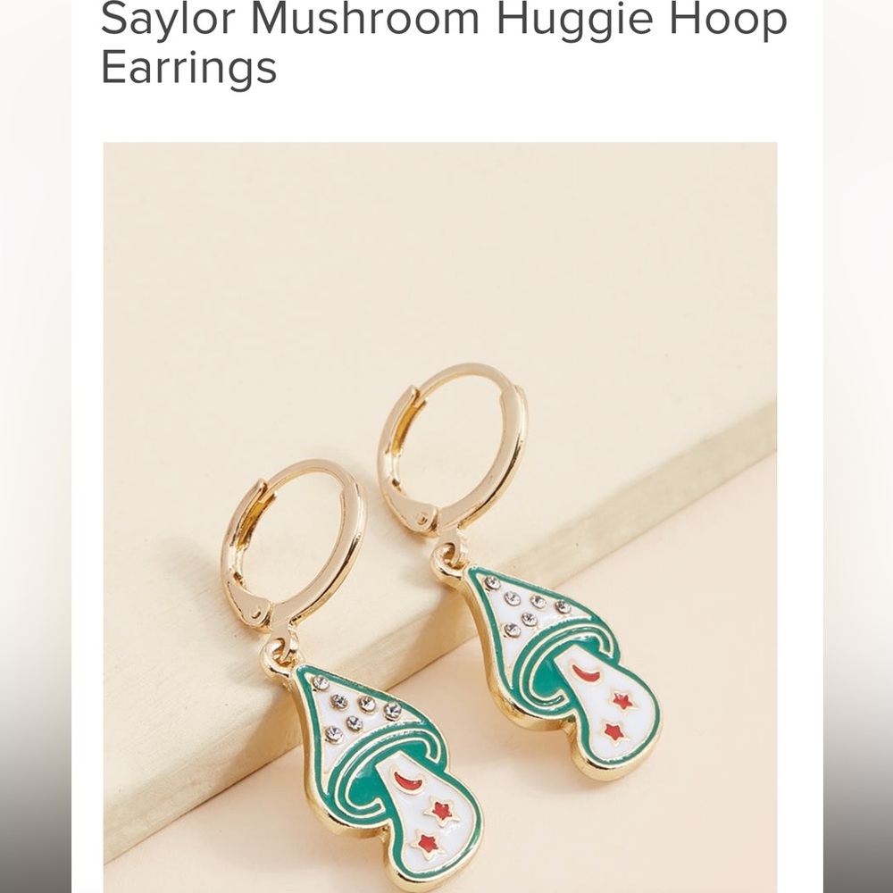 Saylor Mushroom Huggie Hoop Earrings